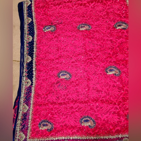 Pink saree with heavy blue border design - Picture 1 of 2